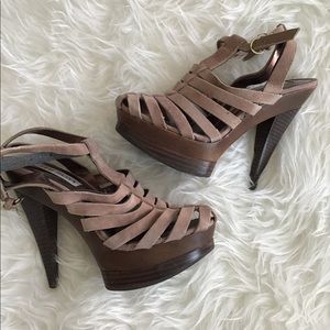 Steve Madden Tan Suede Trop Heels